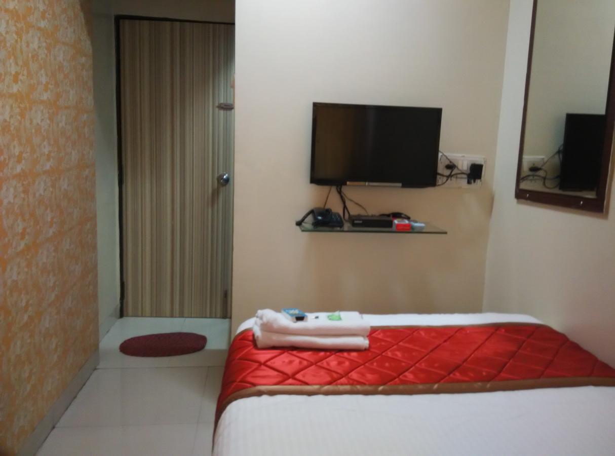 Hotel Silver Castle Mumbai Exteriör bild